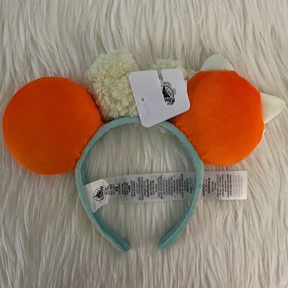 Turning Red’s Red Panda Ears - Picture 2 of 7